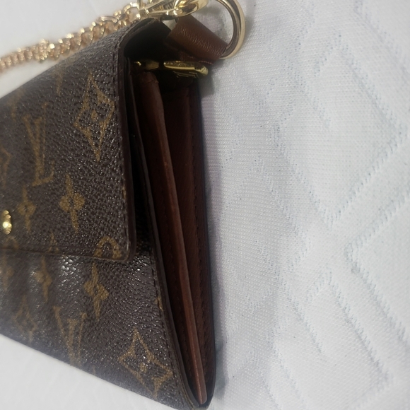 Louis Vuitton Brown Monogram Sarah Wallet - Picture 3 of 14